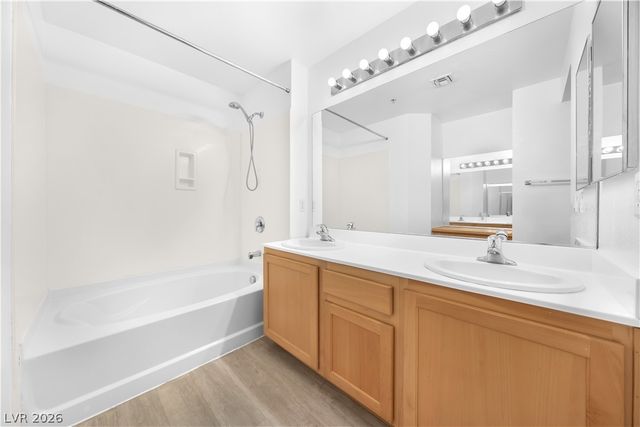 15 East Agate Avenue 202, Las Vegas, NV 89123