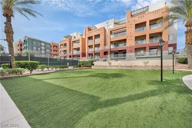 15 East Agate Avenue 202, Las Vegas, NV 89123