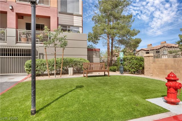 15 East Agate Avenue 202, Las Vegas, NV 89123