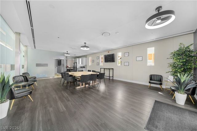 15 East Agate Avenue 202, Las Vegas, NV 89123