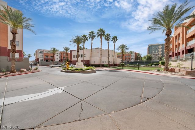 15 East Agate Avenue 202, Las Vegas, NV 89123