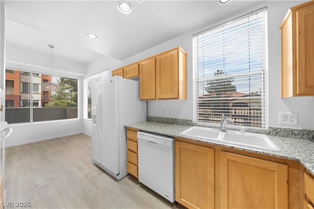 15 East Agate Avenue 202, Las Vegas, NV 89123