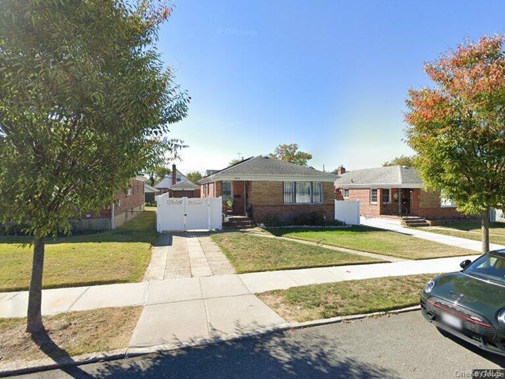 24208 132nd Avenue, Rosedale, NY 11422