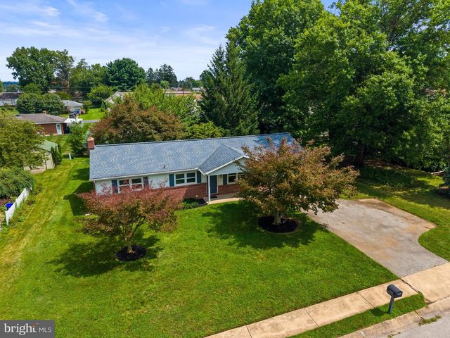 3511 VILLAGE RD, Dover, PA 17315