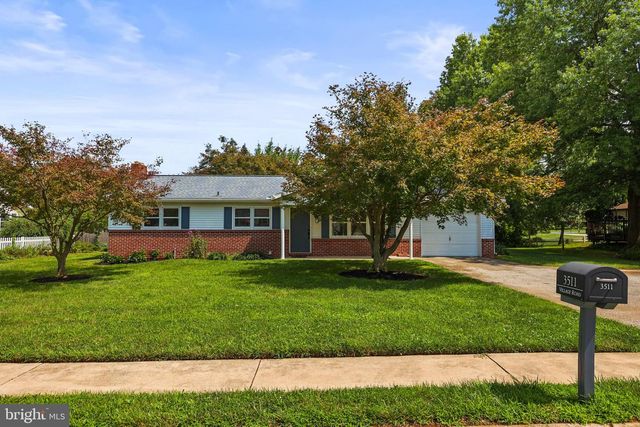 3511 VILLAGE RD, Dover, PA 17315