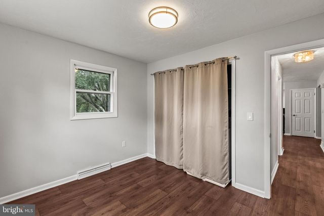 3511 VILLAGE RD, Dover, PA 17315