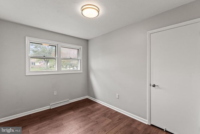 3511 VILLAGE RD, Dover, PA 17315