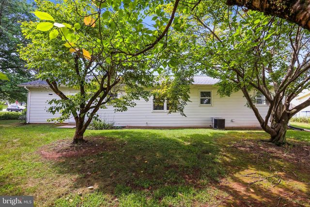 3511 VILLAGE RD, Dover, PA 17315