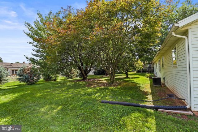 3511 VILLAGE RD, Dover, PA 17315