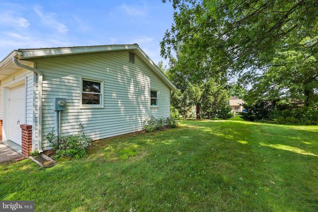 3511 VILLAGE RD, Dover, PA 17315