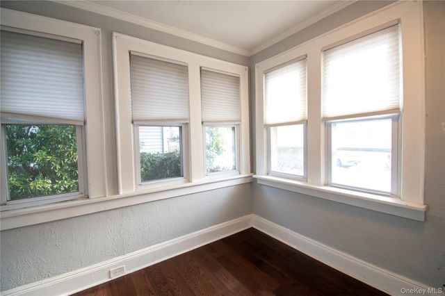 25 Hillside Avenue 1, Rockville Centre, NY 11570