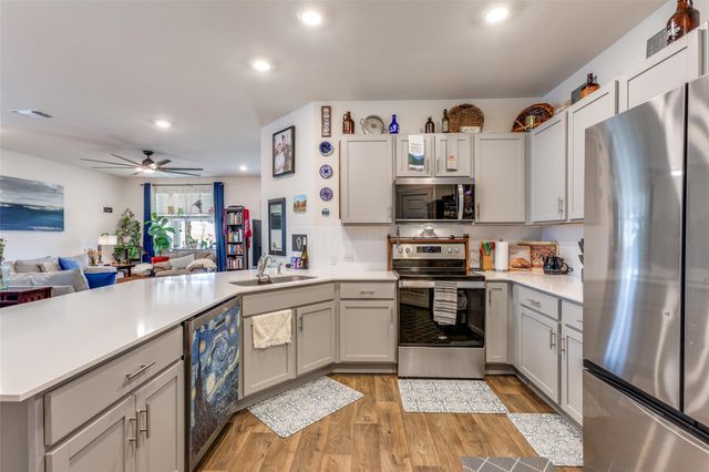 822 Pease River WAY, Hutto, TX 78634