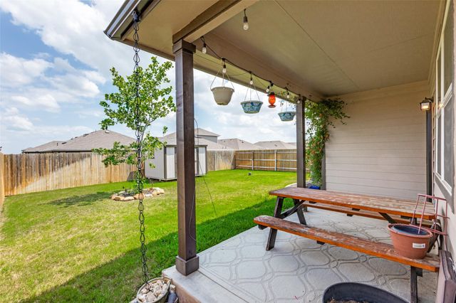 822 Pease River WAY, Hutto, TX 78634