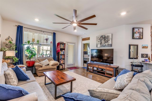 822 Pease River WAY, Hutto, TX 78634