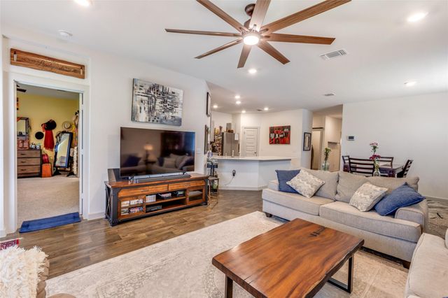 822 Pease River WAY, Hutto, TX 78634