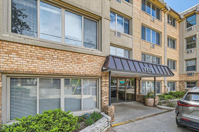 2727 W 43rd Street 102, Minneapolis, MN 55410