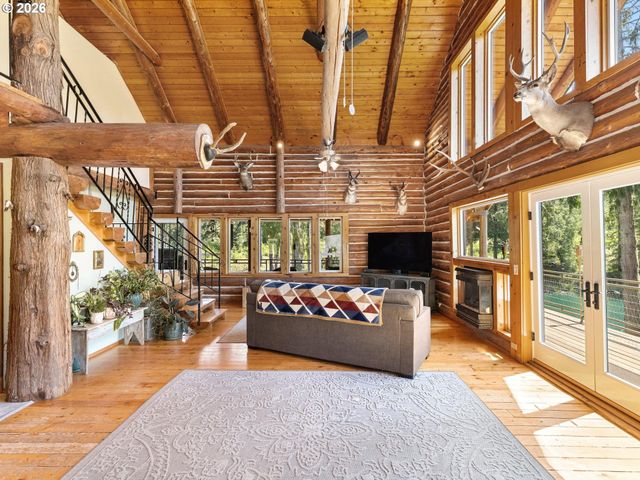 38342 S SAWTELL Rd, Molalla, OR 97038