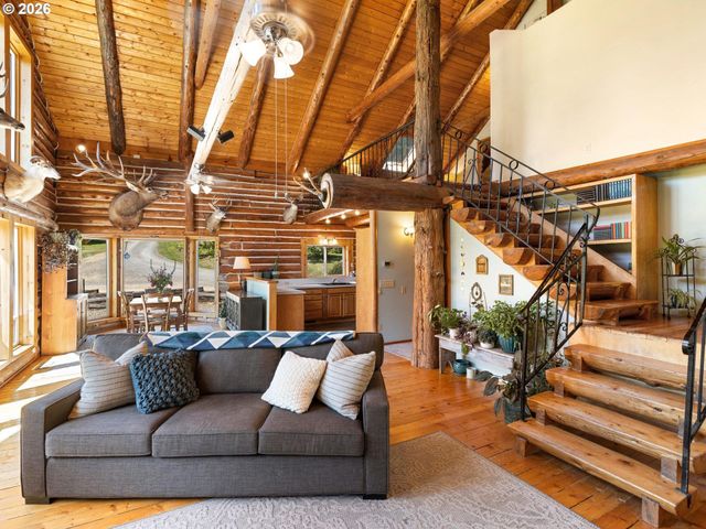 38342 S SAWTELL Rd, Molalla, OR 97038