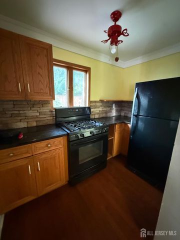 9 Palm Place, South River, NJ 08882