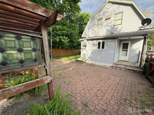 9 Palm Place, South River, NJ 08882