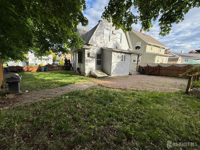 9 Palm Place, South River, NJ 08882