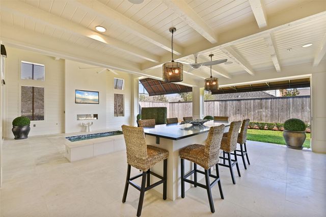 2208 Butler Drive, Friendswood, TX 77546