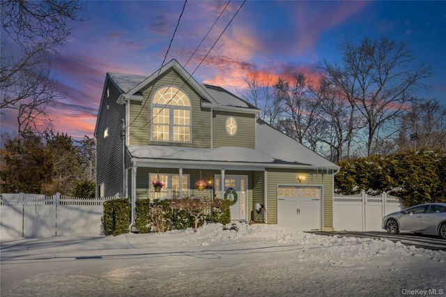 19 Raymond Avenue, Middle Island, NY 11953