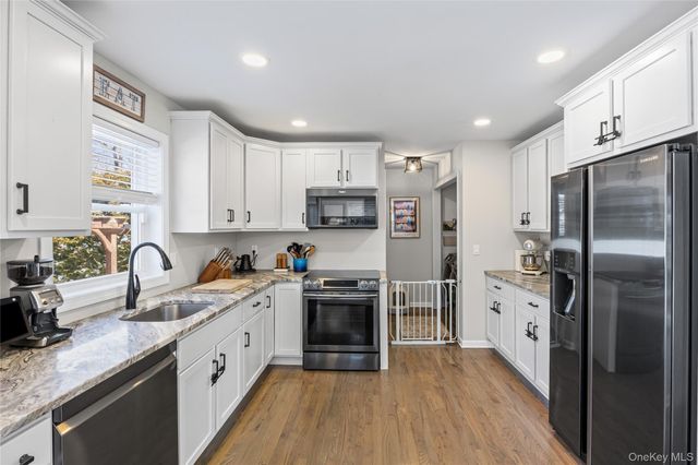 19 Raymond Avenue, Middle Island, NY 11953