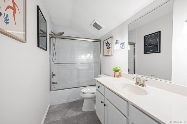 19 Raymond Avenue, Middle Island, NY 11953