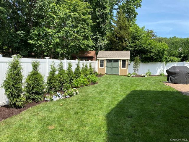 19 Raymond Avenue, Middle Island, NY 11953