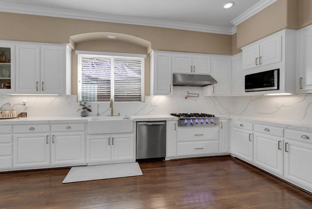 677 Stetson Dr, Oakdale, CA 95361
