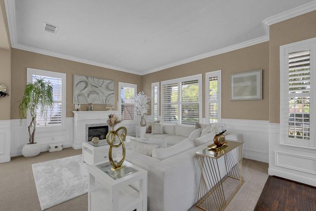 677 Stetson Dr, Oakdale, CA 95361