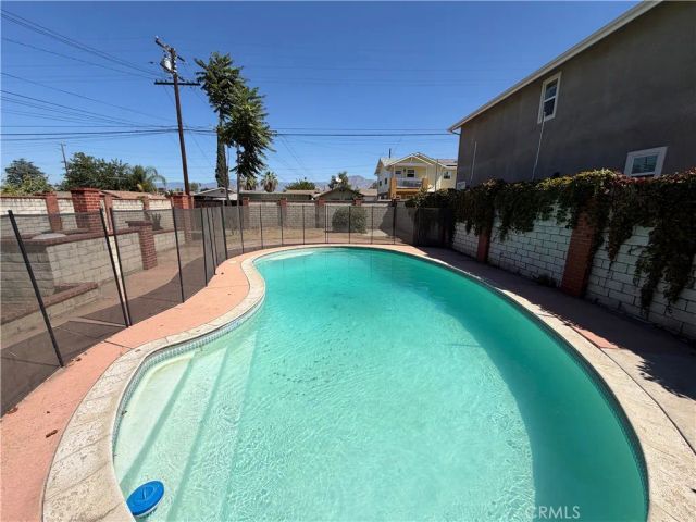 917 Campus Avenue, Redlands, CA 92374