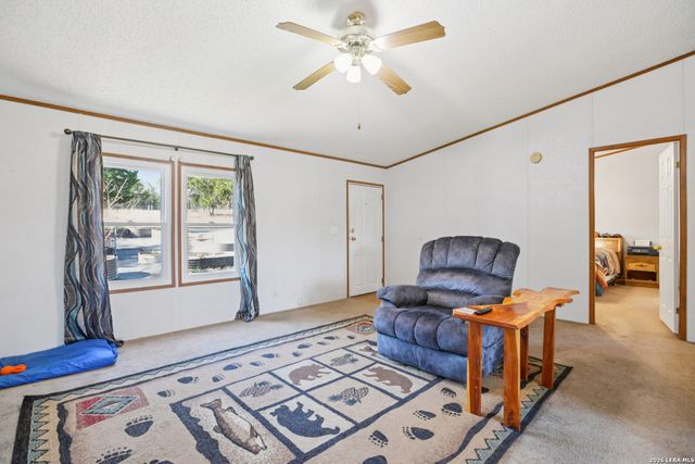 6975 Silvermine Rd, Harwood, TX 78632