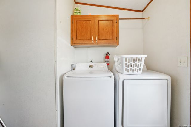 6975 Silvermine Rd, Harwood, TX 78632