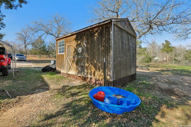 6975 Silvermine Rd, Harwood, TX 78632