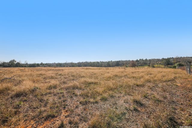 6975 Silvermine Rd, Harwood, TX 78632