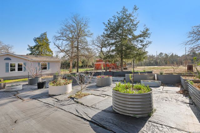 6975 Silvermine Rd, Harwood, TX 78632