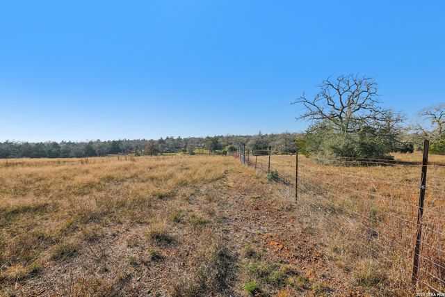 6975 Silvermine Rd, Harwood, TX 78632