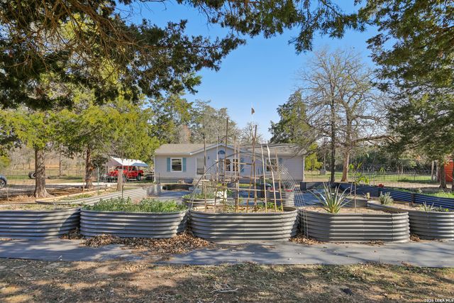 6975 Silvermine Rd, Harwood, TX 78632