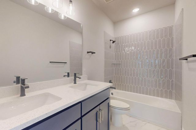 2208 Fairwater Mews, Rowlett, TX 75088