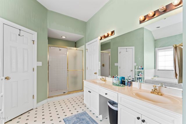 1224 Tartarian Trail, Apex, NC 27502