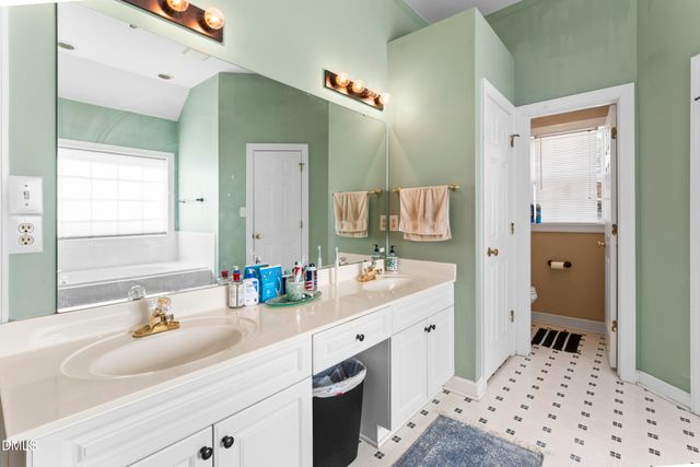 1224 Tartarian Trail, Apex, NC 27502