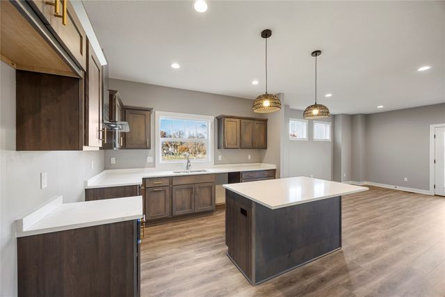 335 Forest Avenue 22, Des Moines, IA 50314