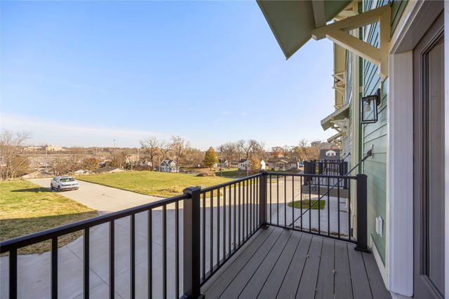 335 Forest Avenue 22, Des Moines, IA 50314