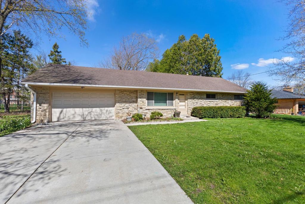 8727 Kildeer COURT, Brown Deer, WI 53209