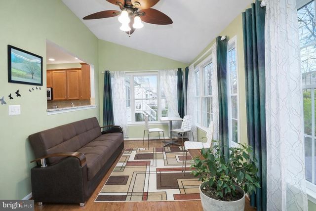 25957 DONOVAN DR, Chantilly, VA 20152