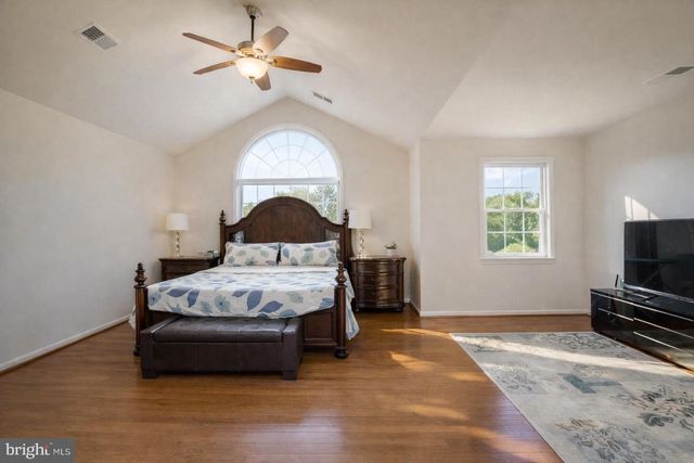 25957 DONOVAN DR, Chantilly, VA 20152