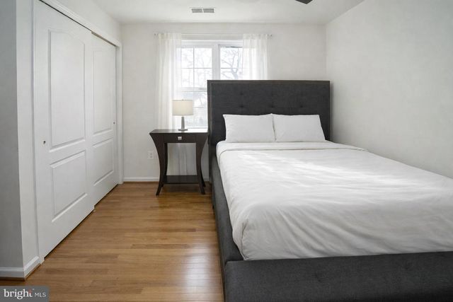 25957 DONOVAN DR, Chantilly, VA 20152