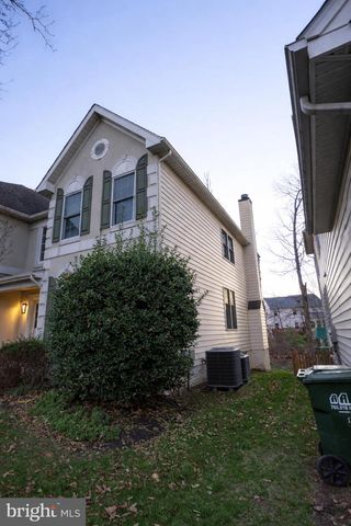 25957 DONOVAN DR, Chantilly, VA 20152